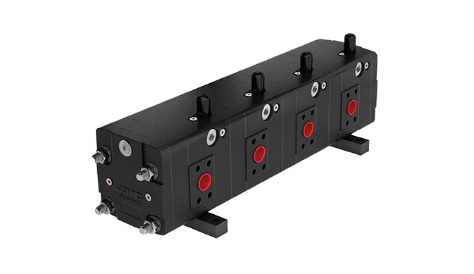 Black gear flow divider