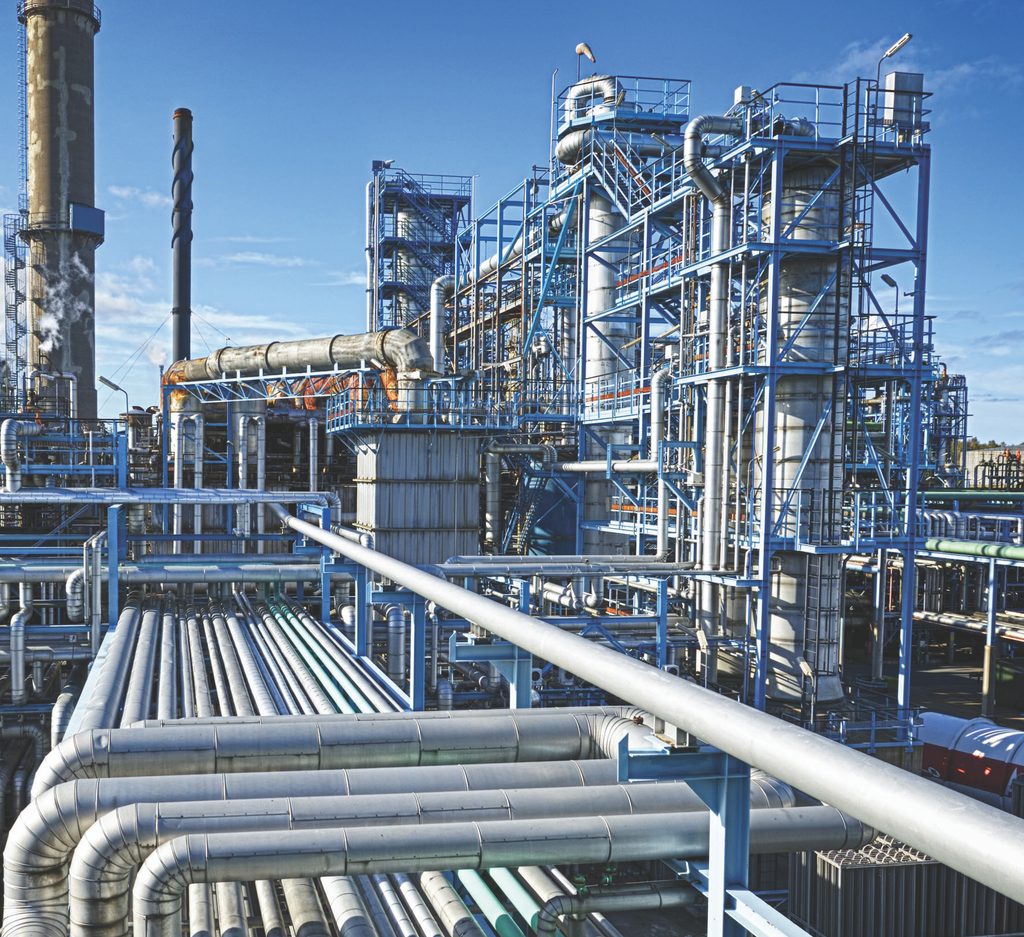 oil and gas application photo from Ekcart's HyRav Valve Actuator Catalog